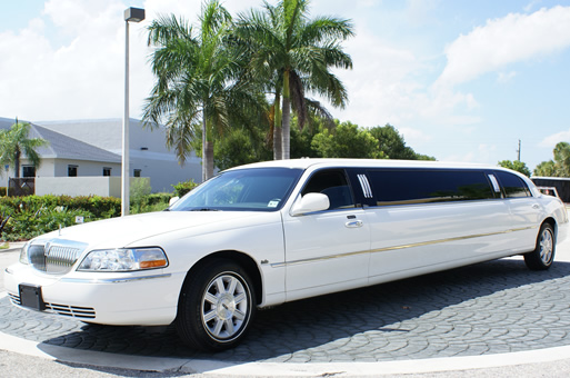 Sunny Isles Beach White Lincoln Limo 